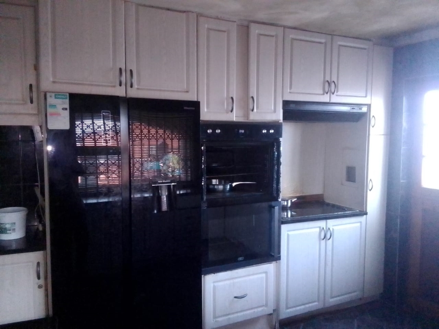 3 Bedroom Property for Sale in Ilitha Park Western Cape